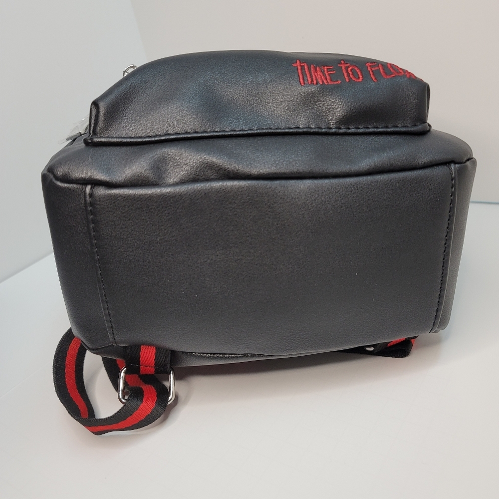 IT Chapter Two Pennywise Mini Backpack Bioworld - Picture 10 of 10